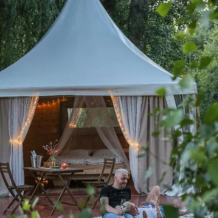 Pokojczech Pagoda Luxuszelt Prag